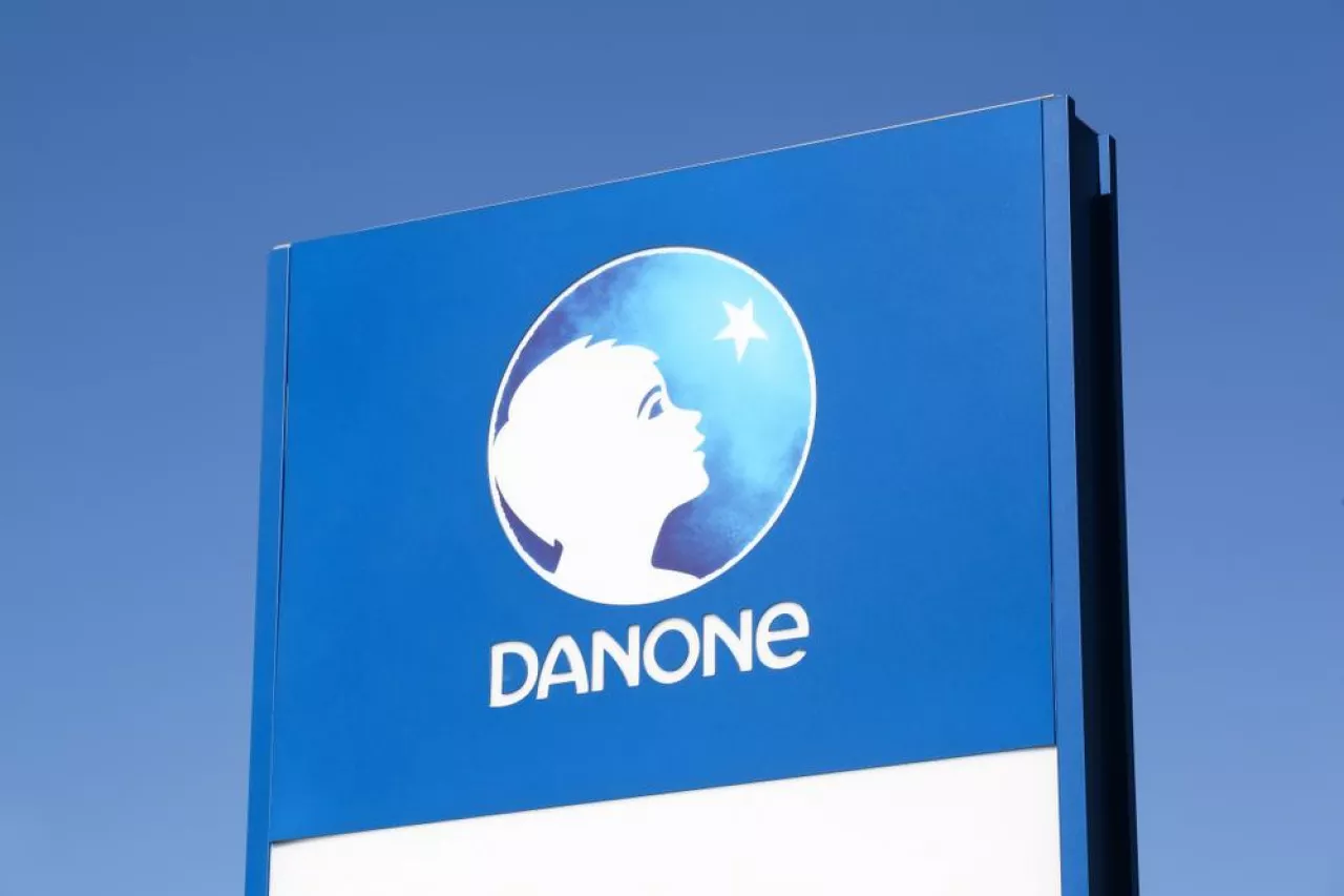 Logo spółki Danone (fot. Shutterstock)