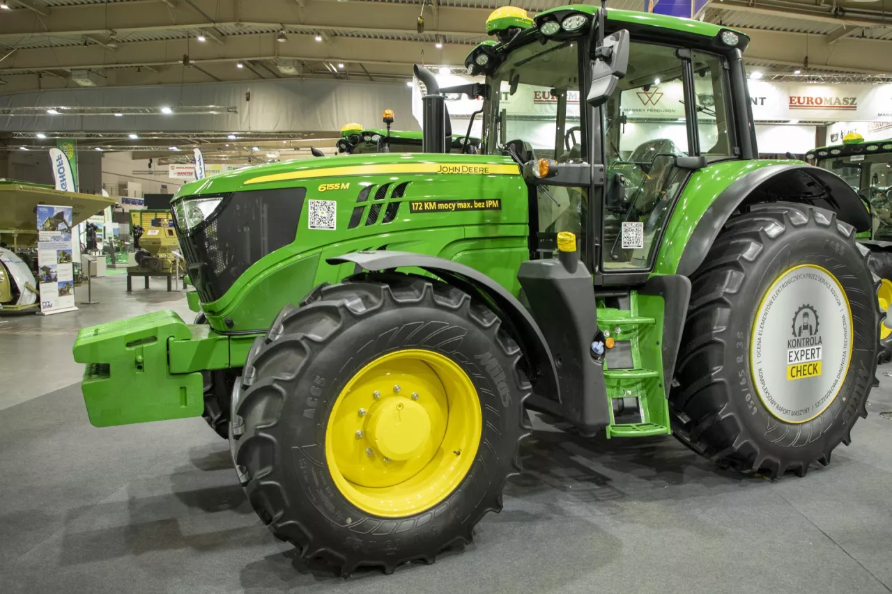 JOHN DEERE 6155M