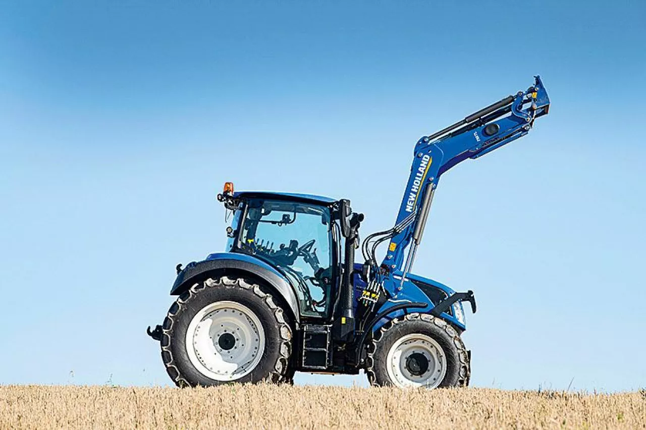 Test profi siedmiu ciągników 120-konnych, Claas Arion, John Deere 6120M, Massey Ferguson 5712M, McCormick X6, New Holland T5-120, Valtra G115, Zetor Forterra HSX 120