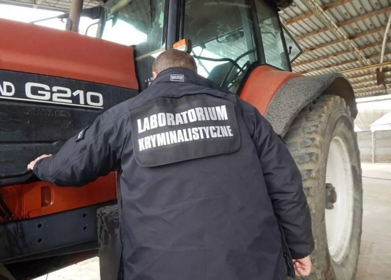 Rolnik zginął przygnieciony przez ciągnik rolniczy.