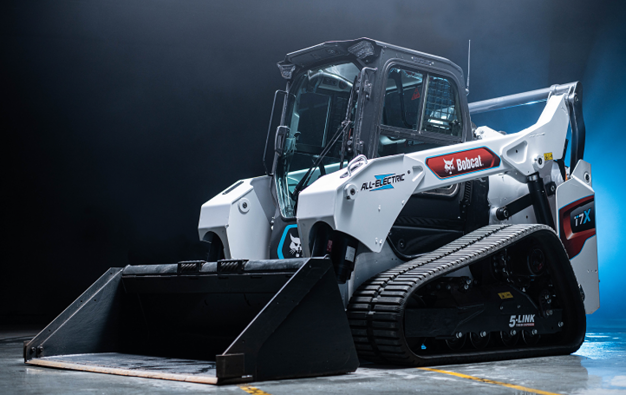 Całkowicie elektryczny sprzęt budowlany T7X firmy Doosan Bobcat.
