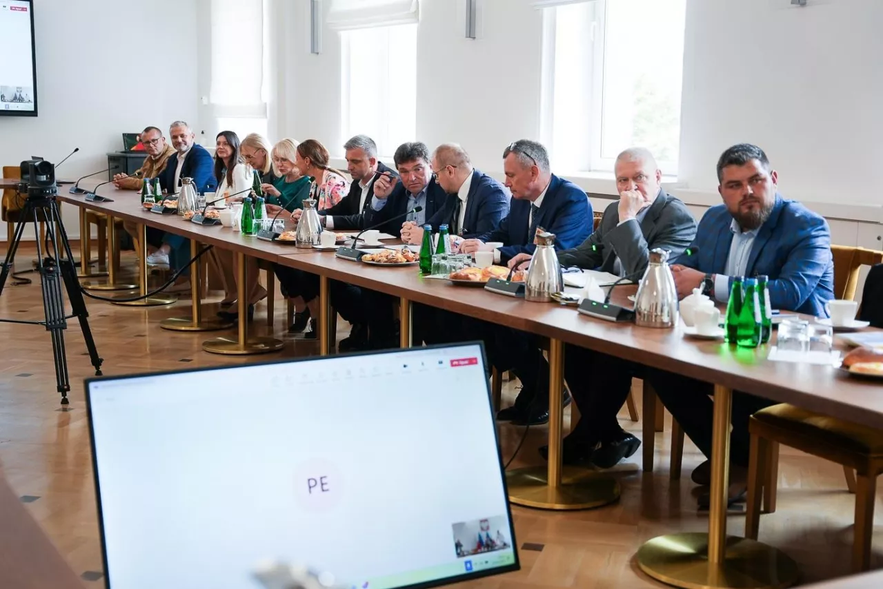 Siekierski obiecuje szlaki gradowe i dopłaty