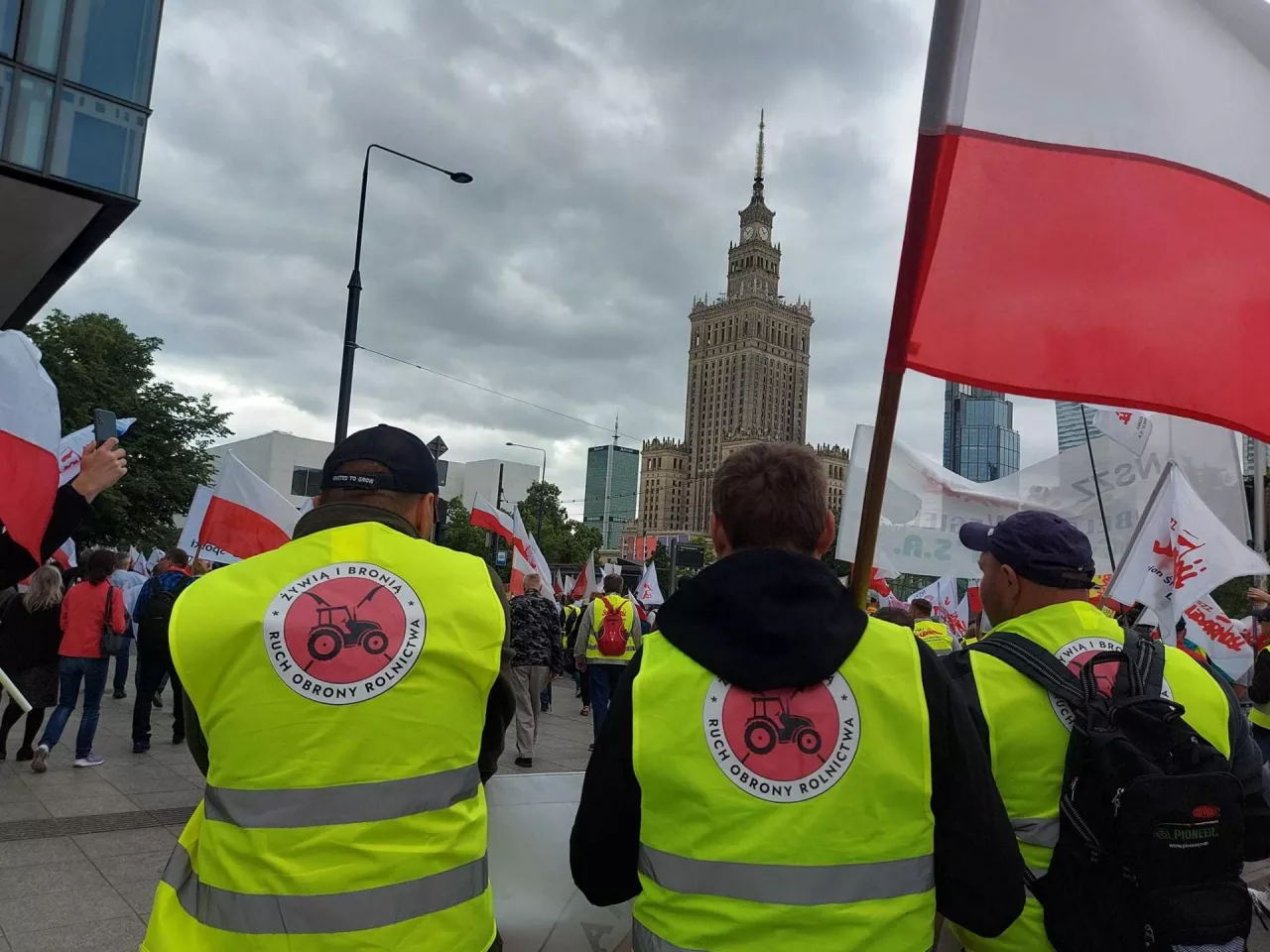 Rolnicy ogłaszają pogotowia strajkowe