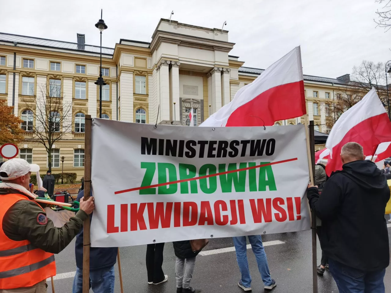Bruksela planuje eksperyment, który uderzy w polskich rolników, na zdjęciu protest rolników uprawiających tytoń