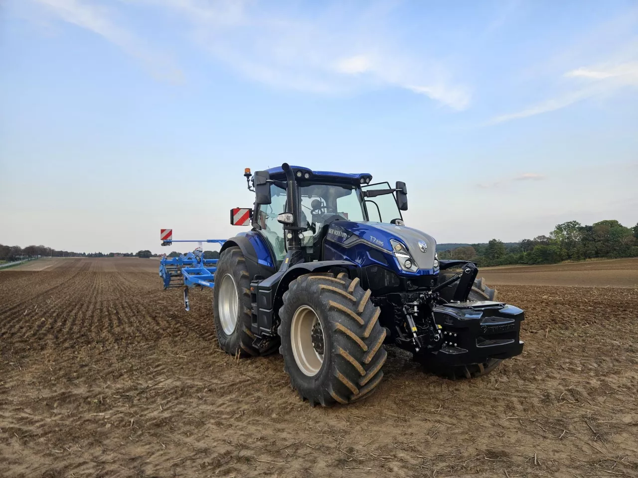 New Holland, Ciągnik