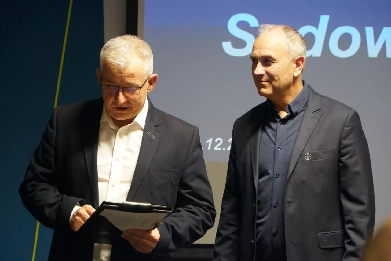 Radosław Suchorzewski, Tomasz Gasparski, Bayer