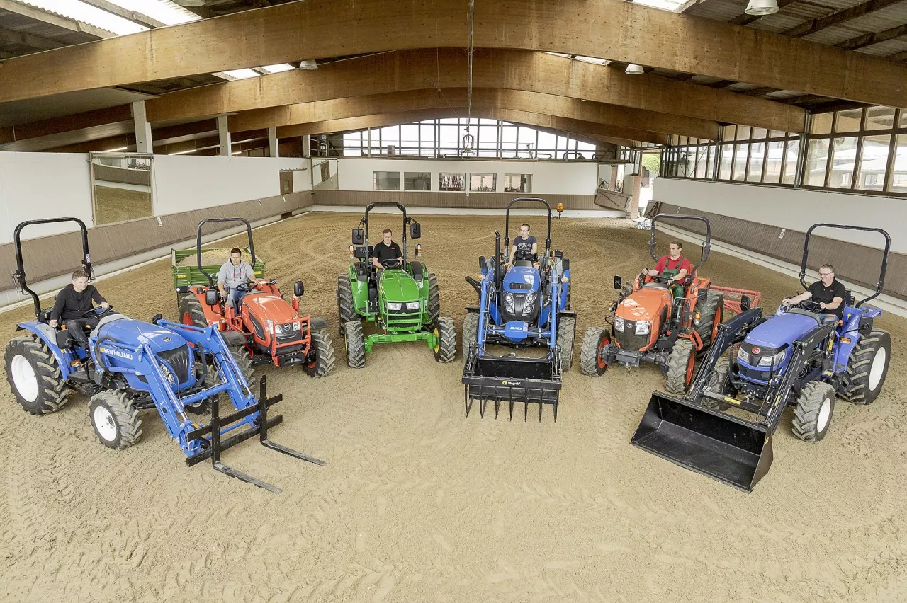 Test porównawczySześć ciągników o mocy 50 KM