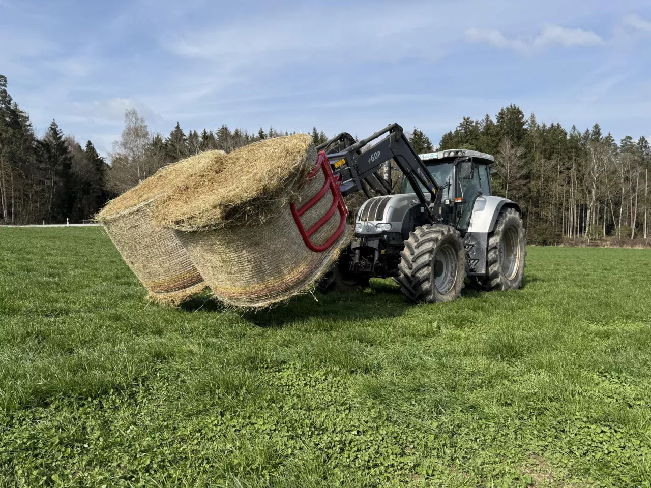 ”Duplex” urządzenie, które potrafi chwycić z równomiernym naciskiem po obydwu stronach dwie bele jednocześnie