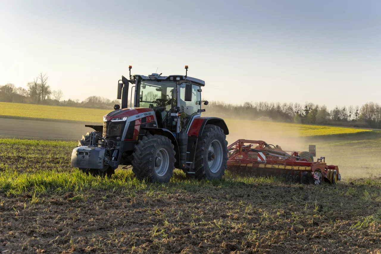 Testy PowerMix pozwalają ocenić i porównać osiągi ciągników w serii kontrolowanych warunków roboczych